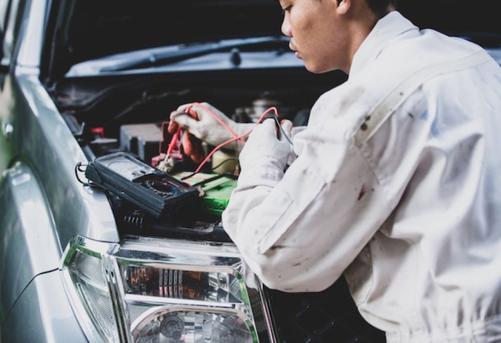  Average RV Battery Runtime Examples